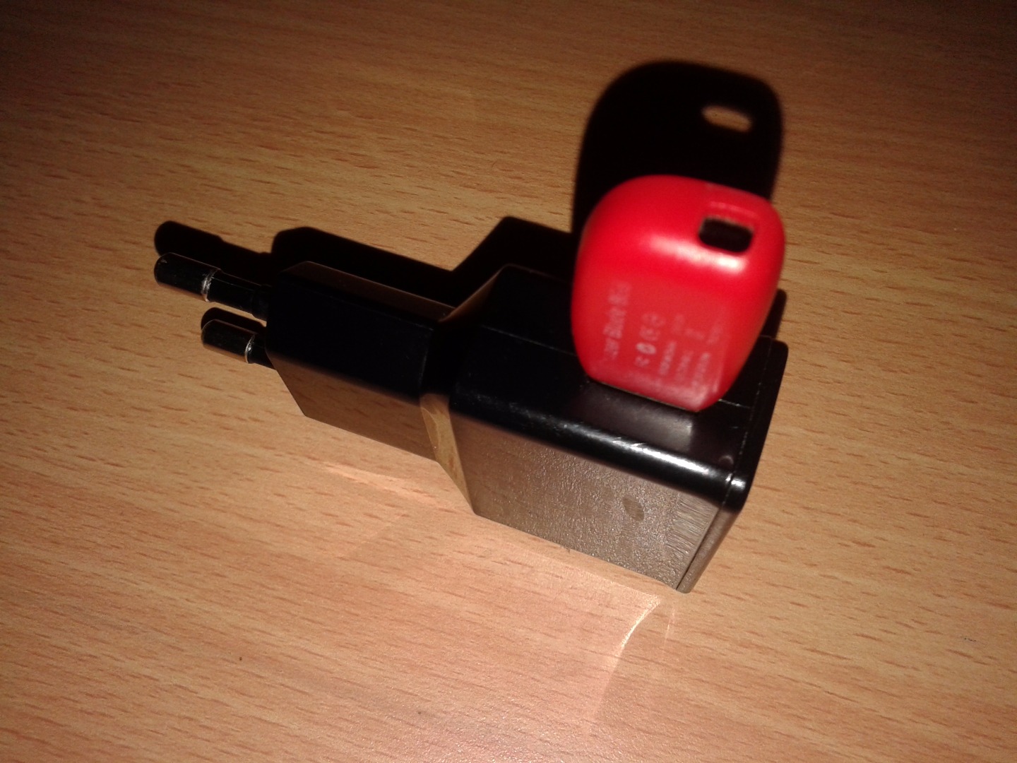 Pen Drive Holder / Stand 3 Steps Instructables