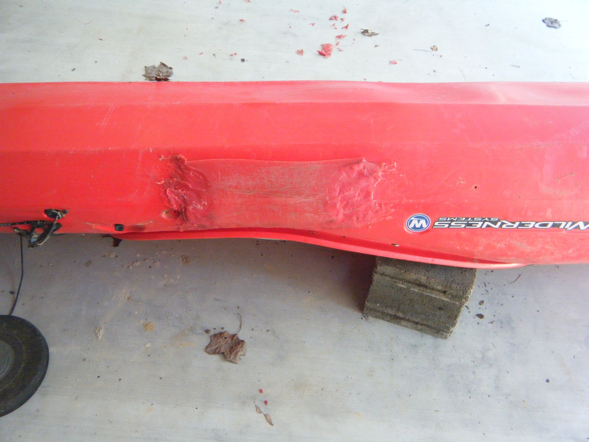 Fixing a Plastic (polyethylene) Kayak With a Hole in It 5 Steps (with
