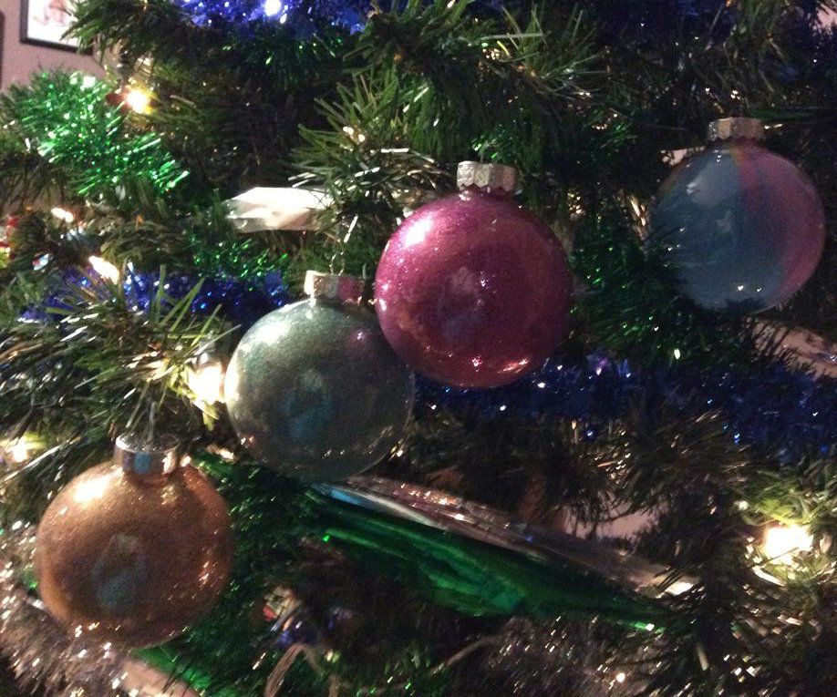DIY Glitter and Marble Paint Ornaments