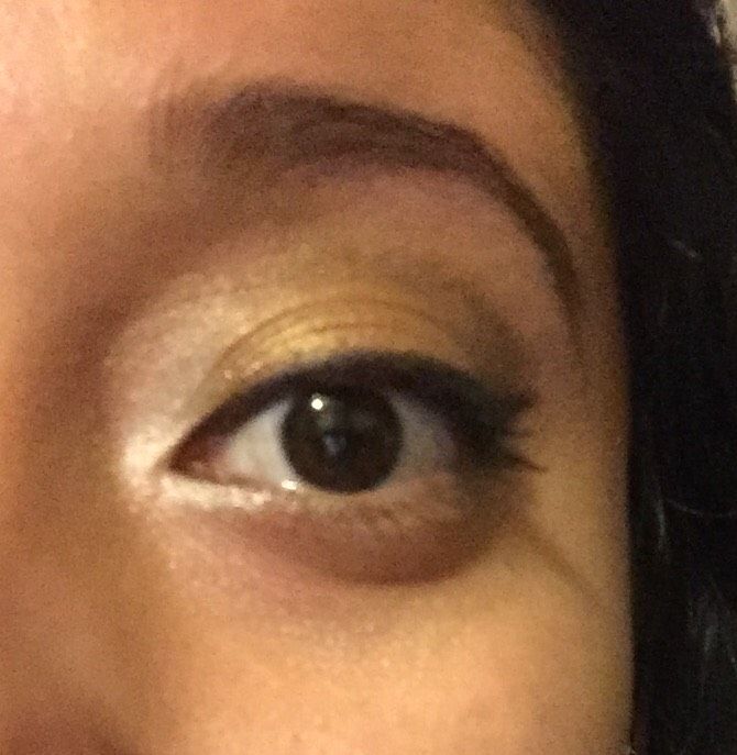 Gold Eyeshadow Look