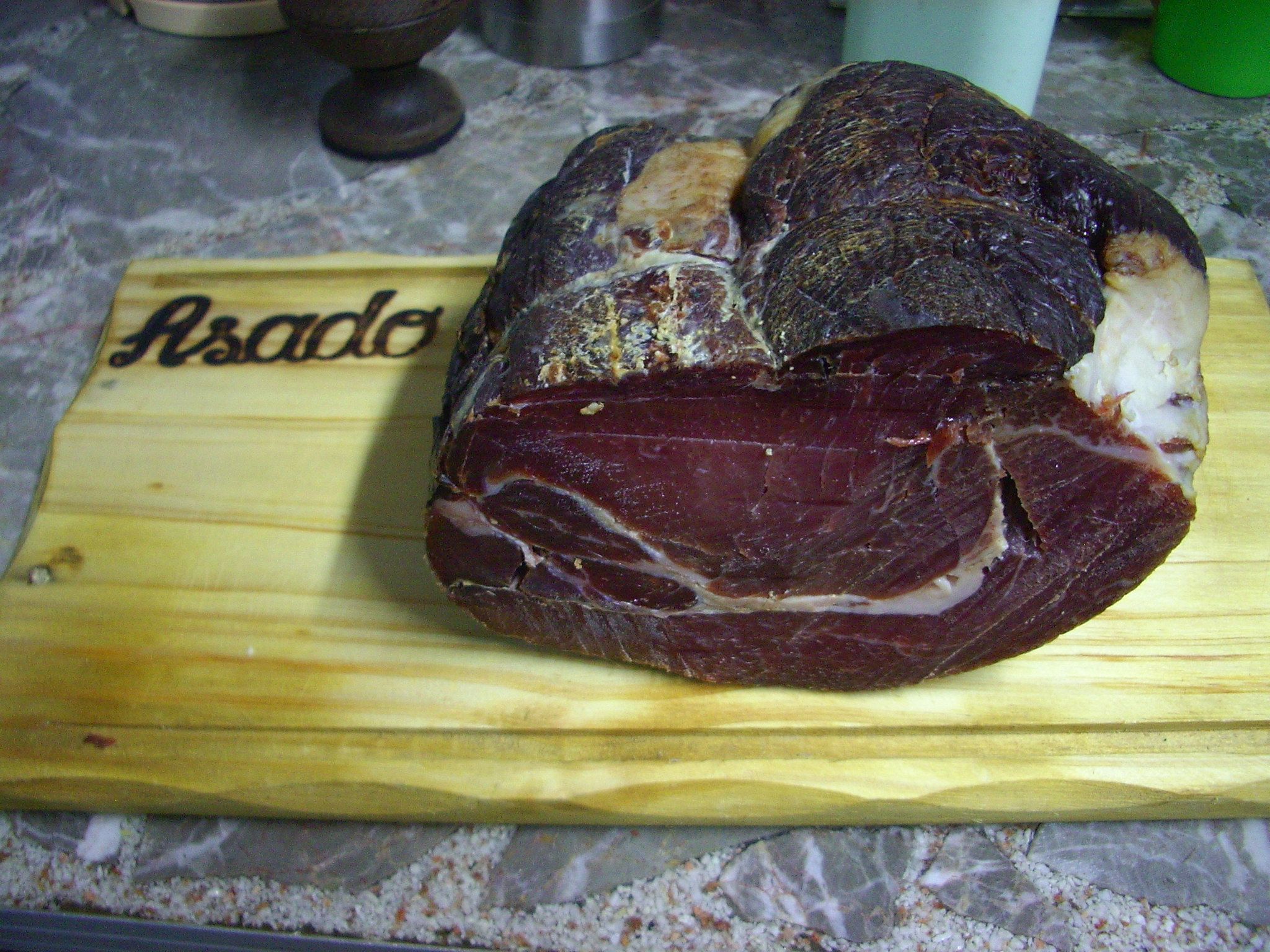 Desalando Fiambre (desalting Ham)