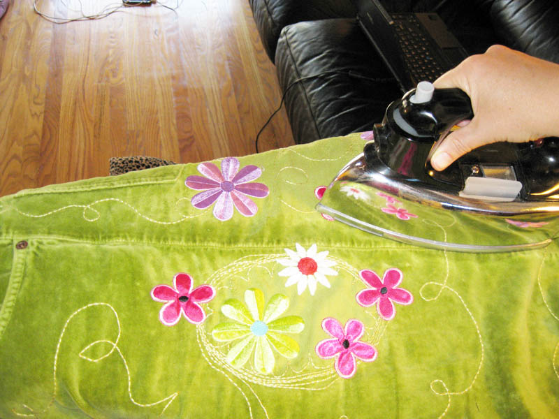 Decorate Pants With Machine Embroidery : 4 Steps (with