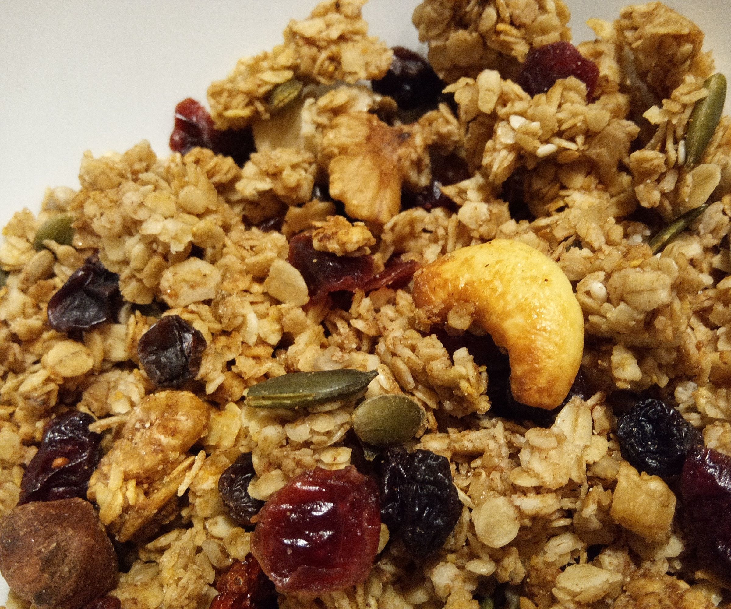 Simple & Healthy Granola
