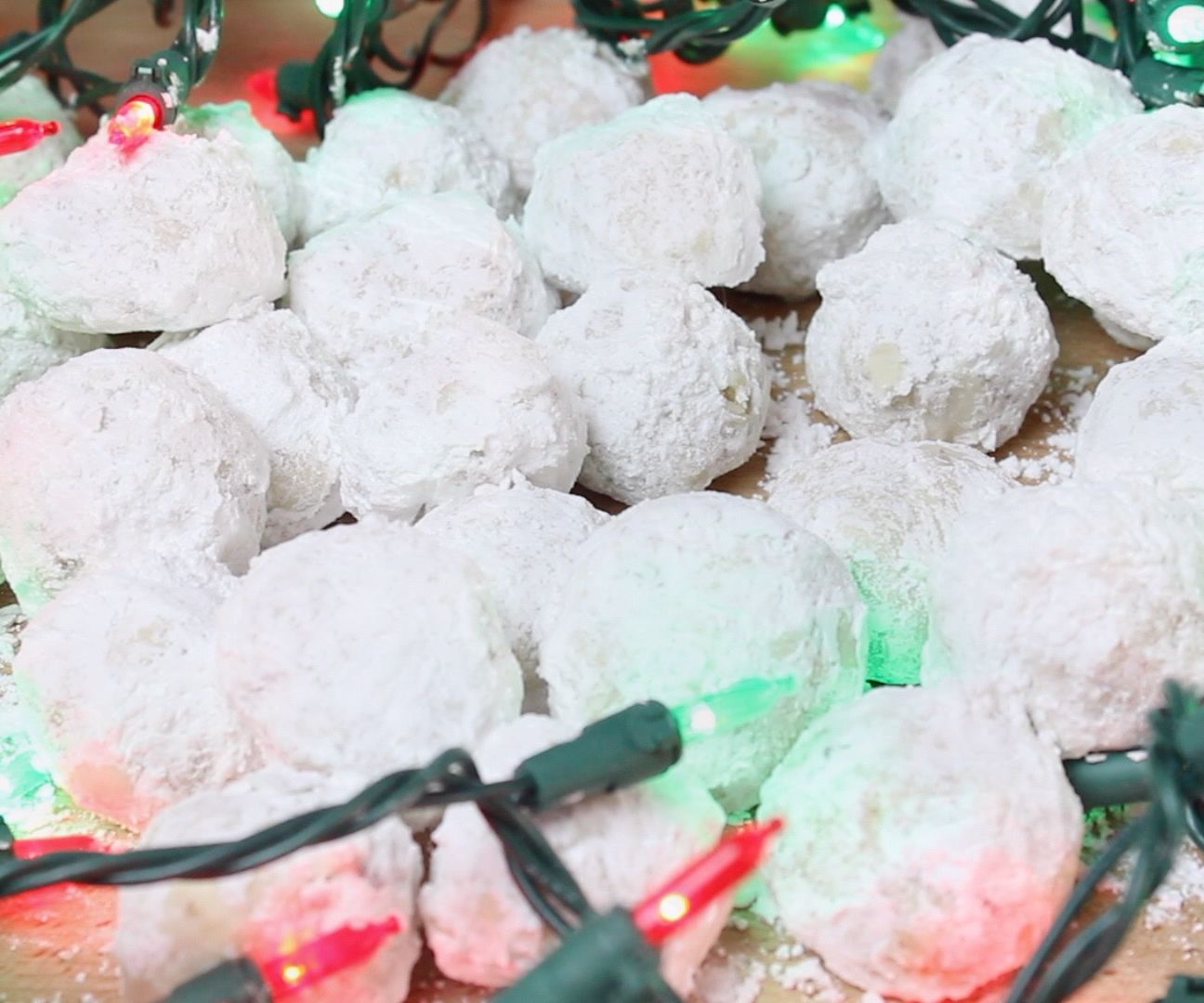 How to Make Snowball Cookies