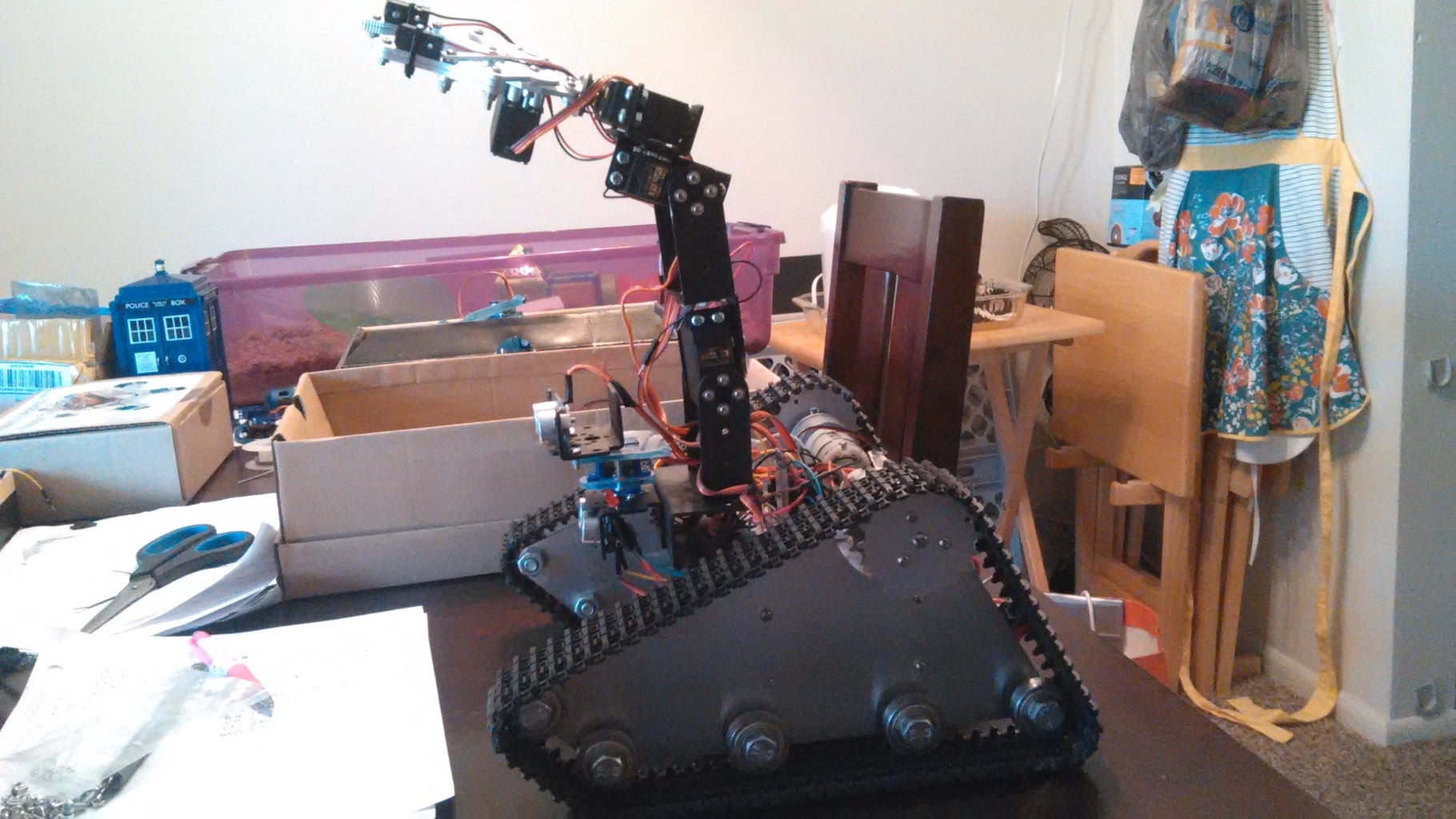 Autonomous Tank W/ Robotic Arm(Arduino, Bluetooth) : 8 Steps ...