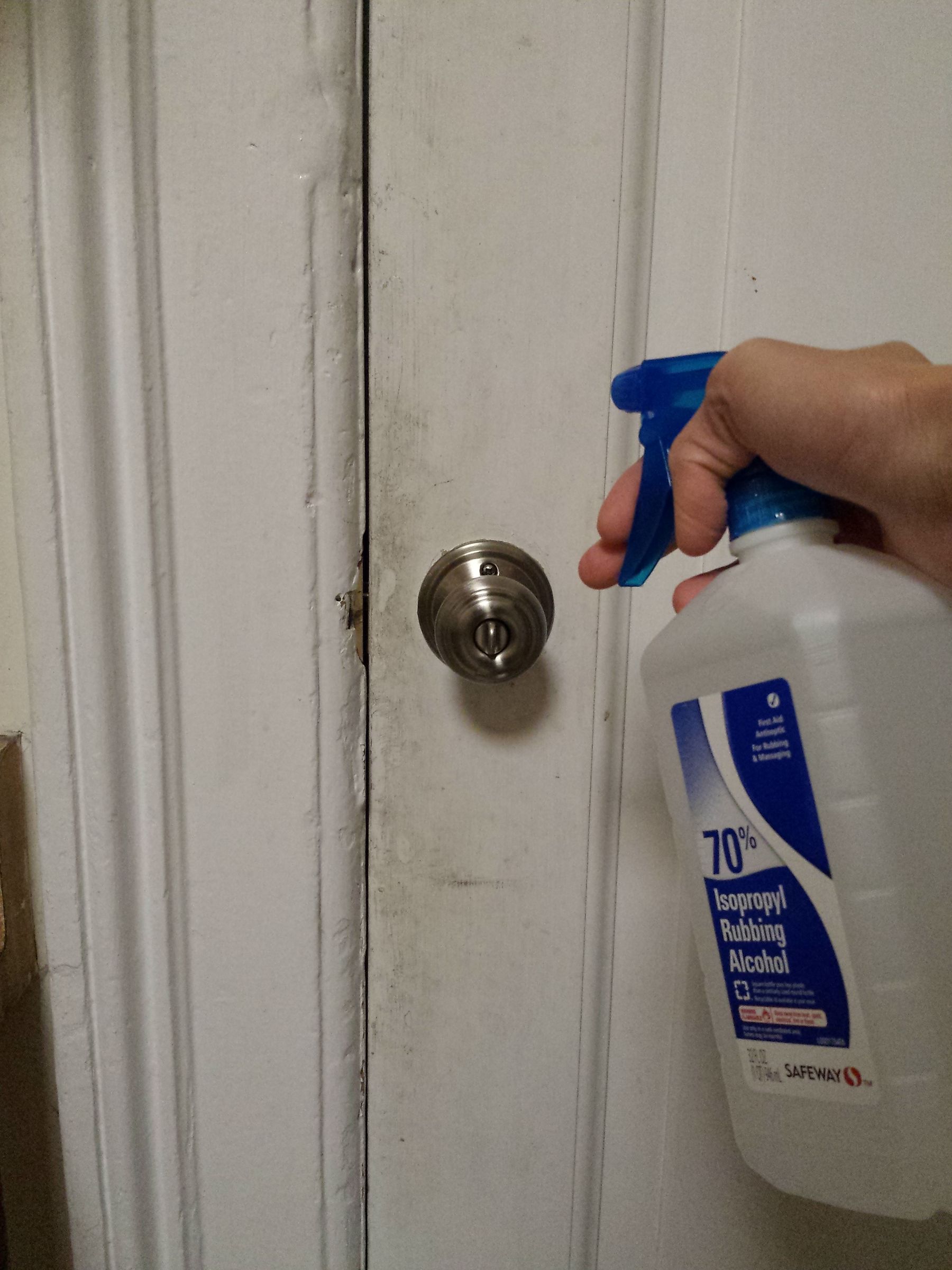 [Lifehack] Rubbing Alcohol + Spray Nozzle = White Board Cleaner