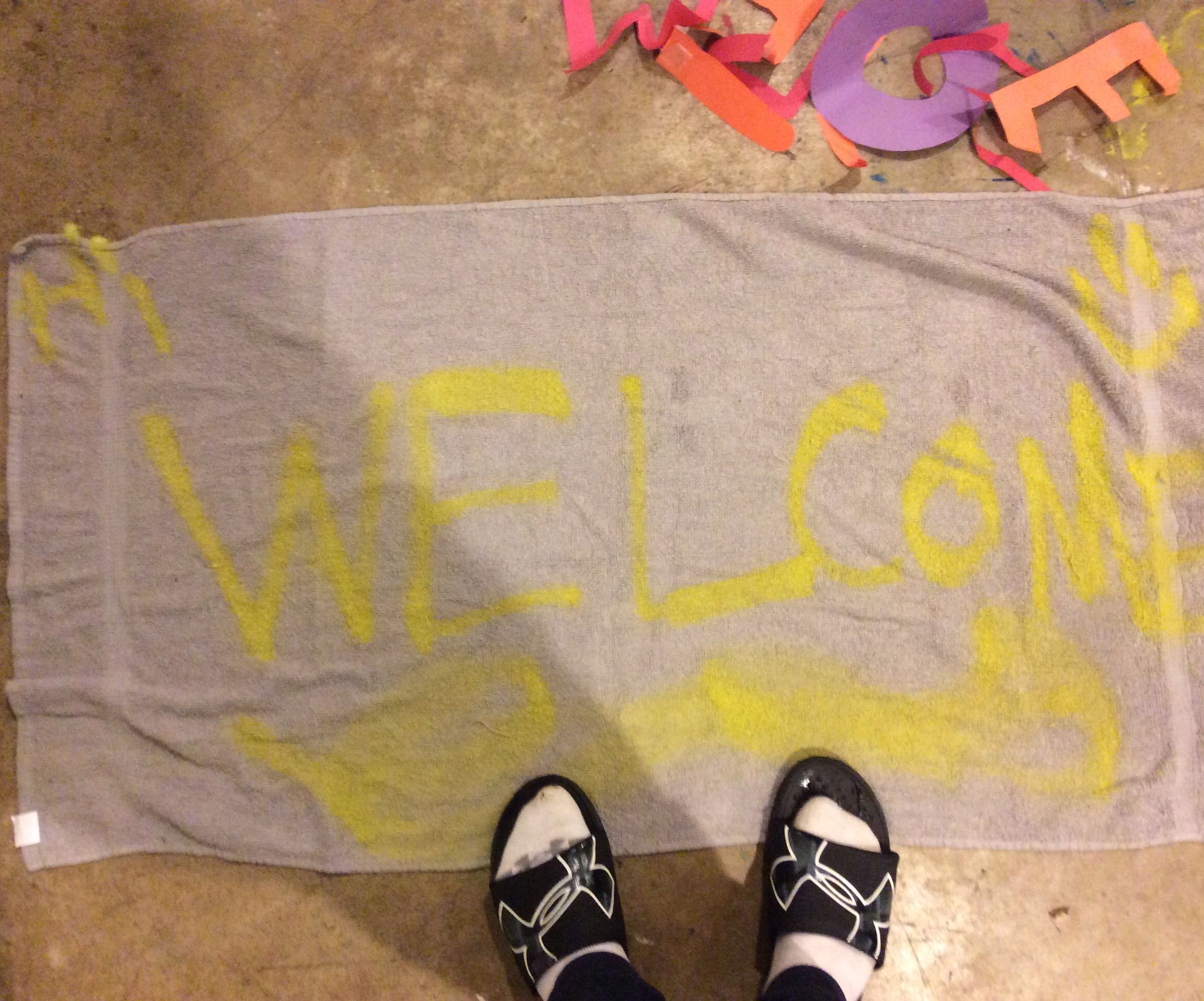 Make a Welcome Rug Out of an Old Towel 2.0