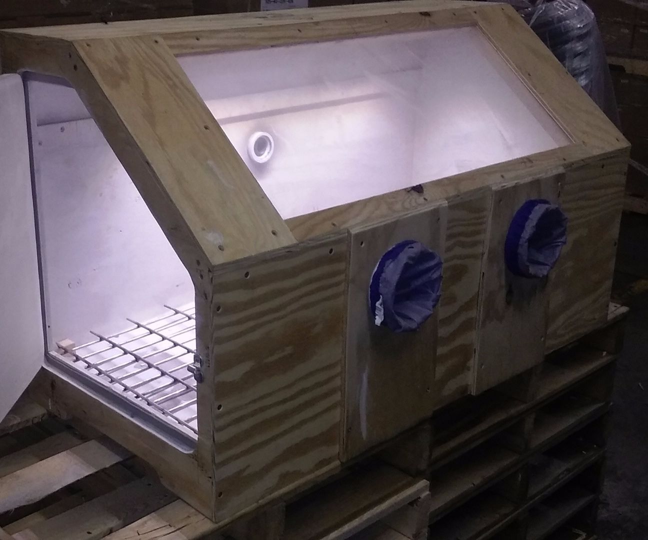 Benchtop Media Blasting Cabinet