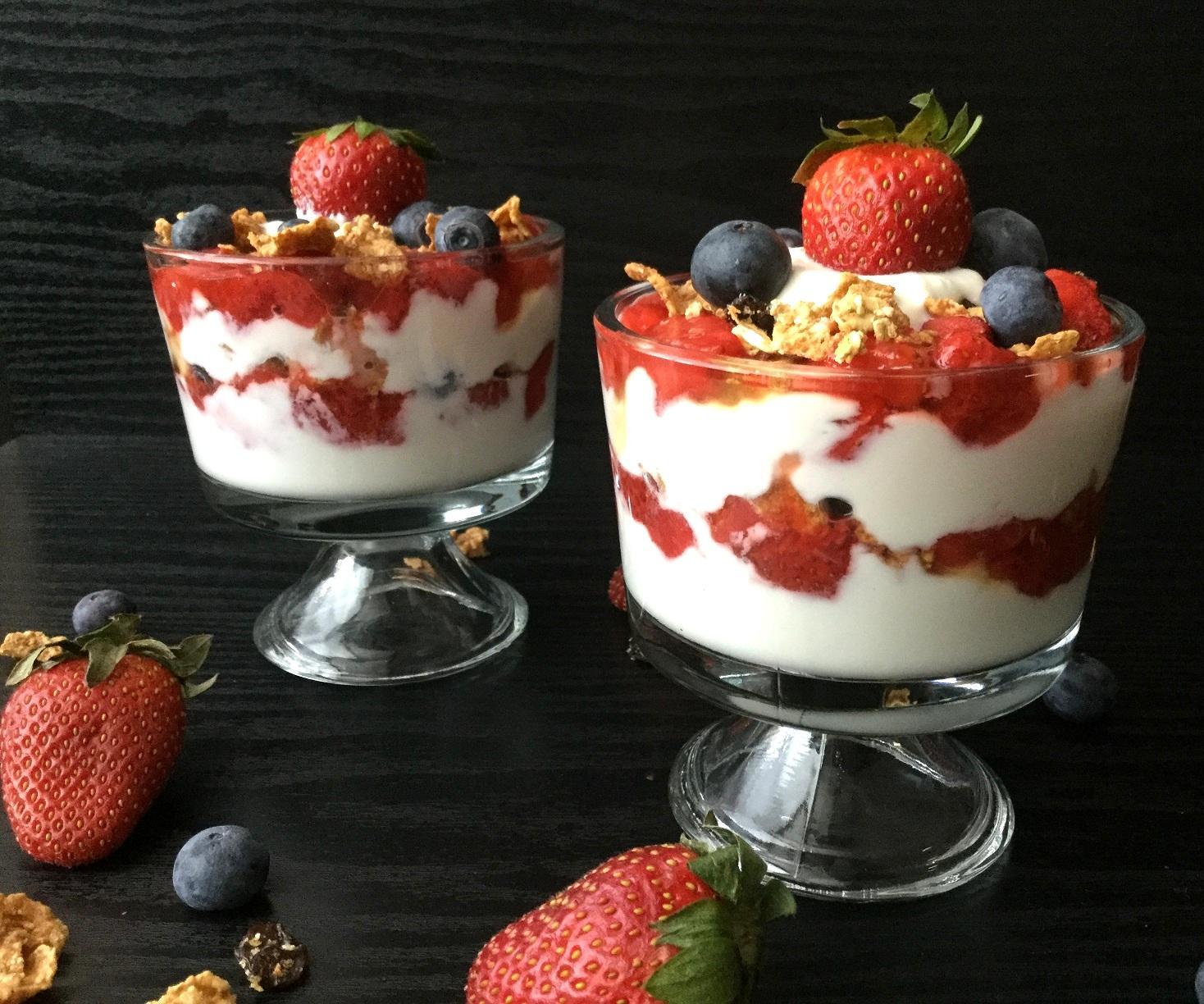 Delicious Breakfast Yogurt Parfait