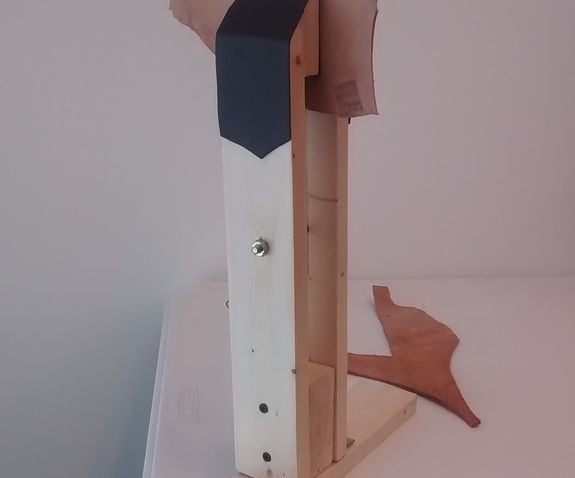 Simple and Cheap Stitching Pony