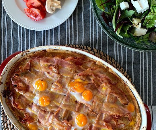 English Breakfast in a Pie