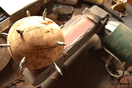 The Mace on a Chain Head
