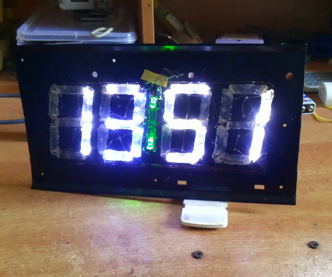 Bluetooth LED Alarm Clock (7-Segment Display From Trash)