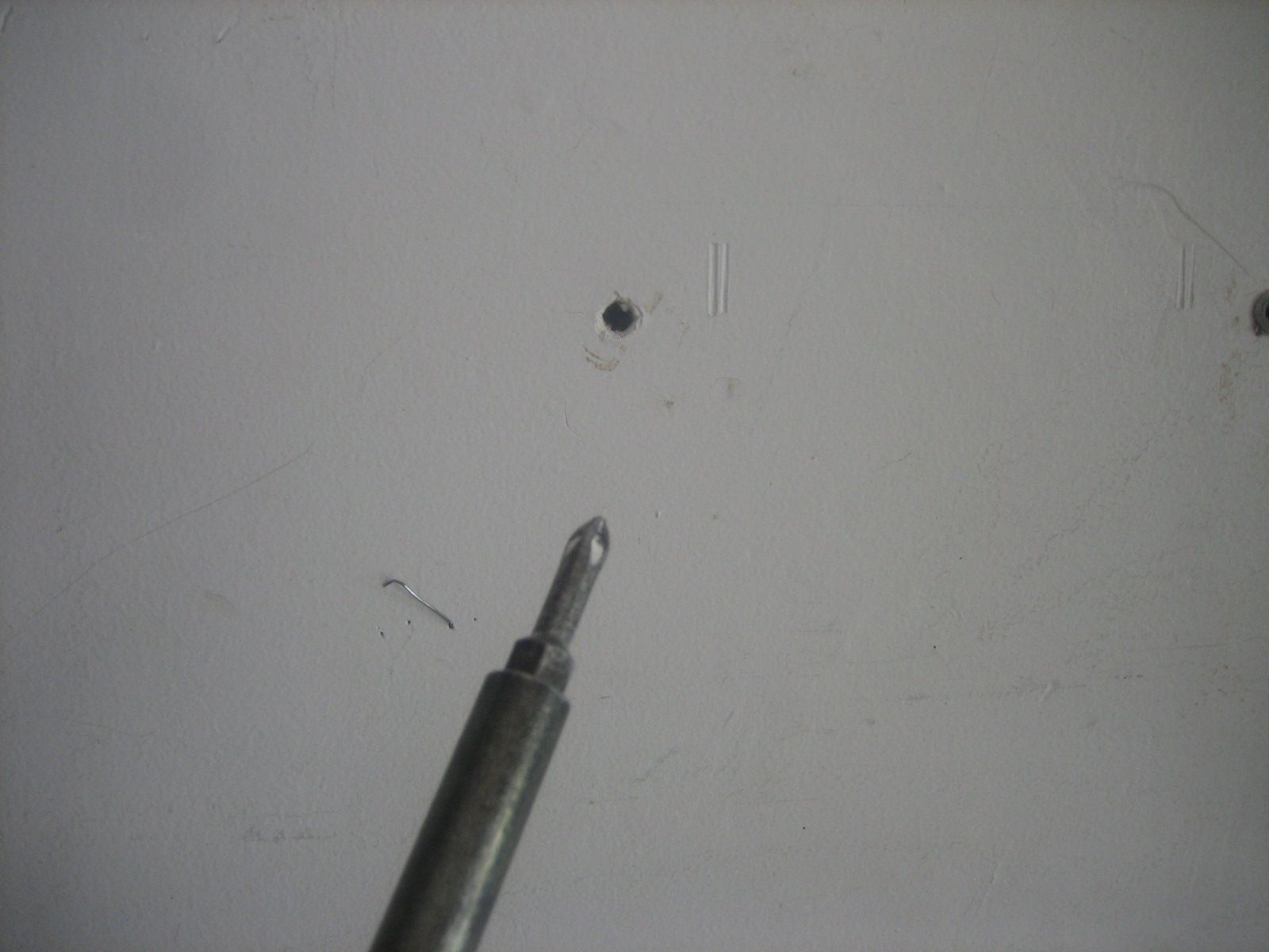 REPAIR LOOSE DRYWALL ANCHORS 7 Steps Instructables