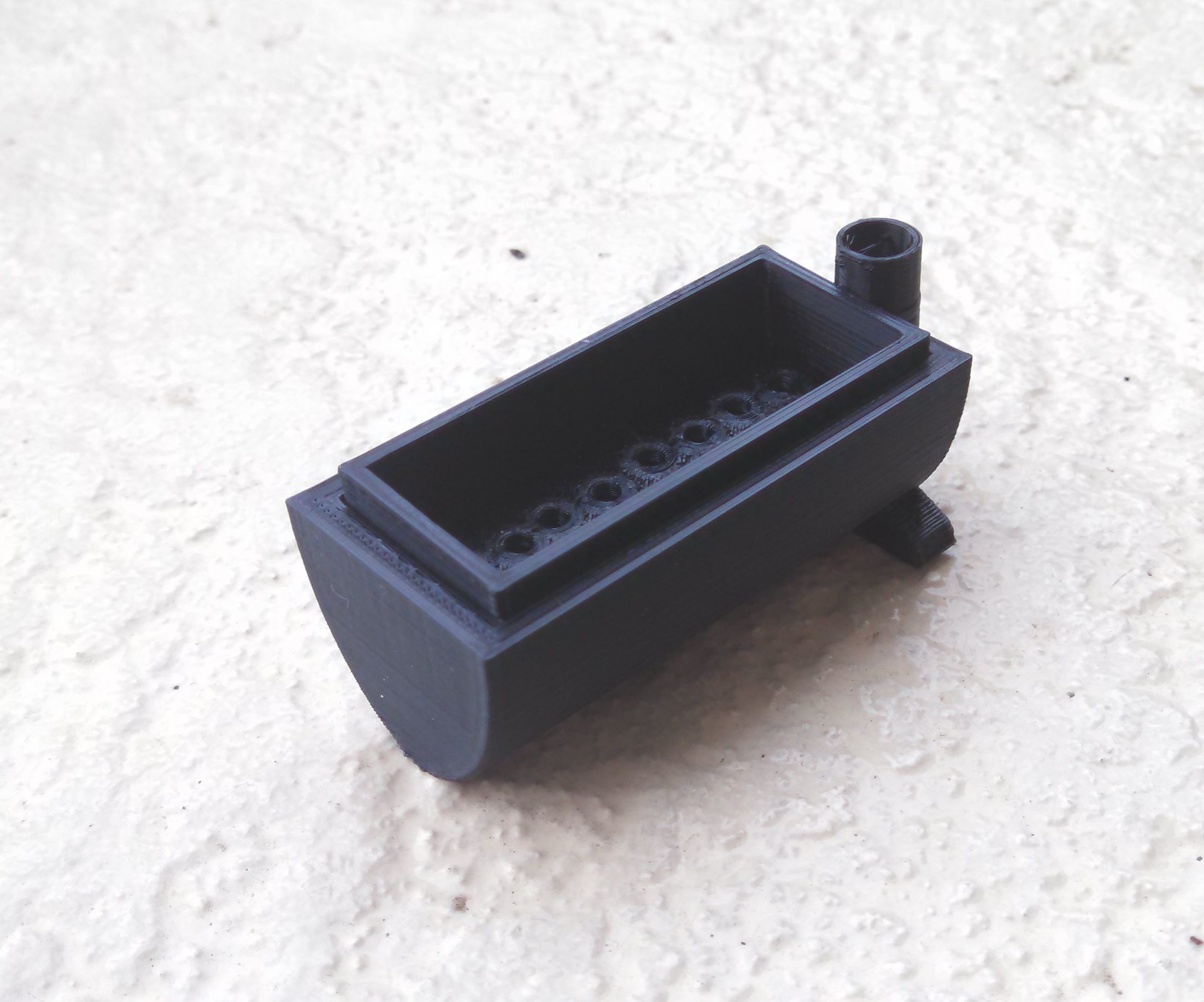 Desktop Self-watering Planter (Biodegradable)