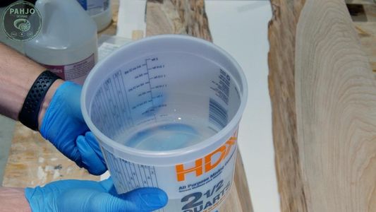 Mix Epoxy and Glow Powder