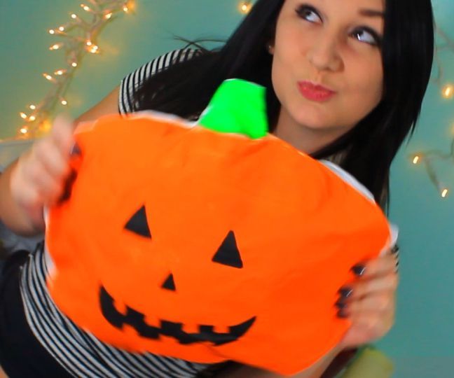 Pumpkin Pillow (No Sew!)