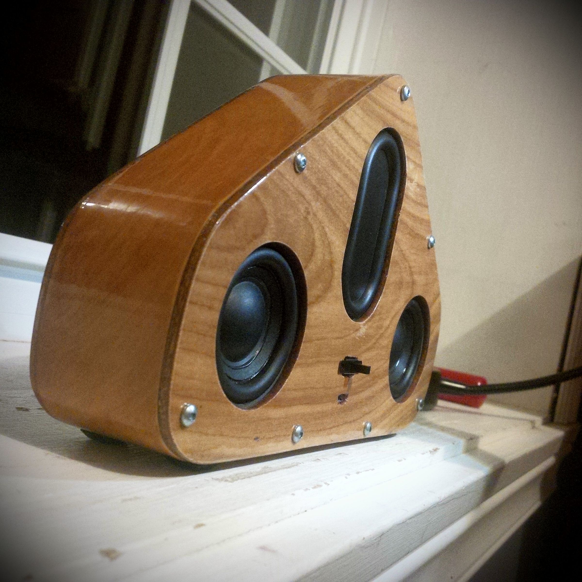 Simple 10w Bluetooth Portable Speaker : 13 Steps (with Pictures