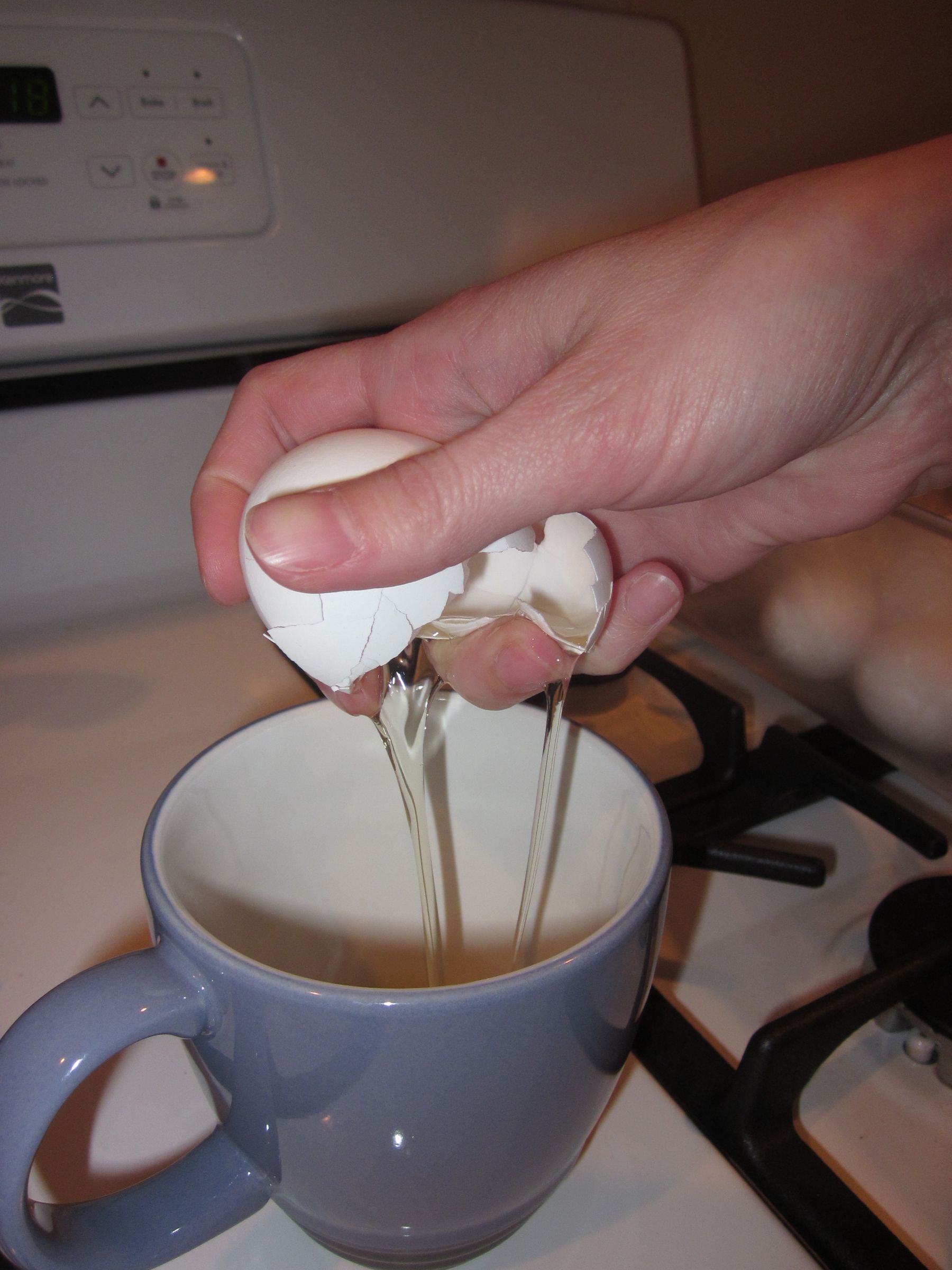 Crack Egg With One Hand