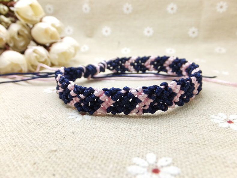 Friendship Bracelet Instructions – How to Make a Chevron Friendship Bracelet