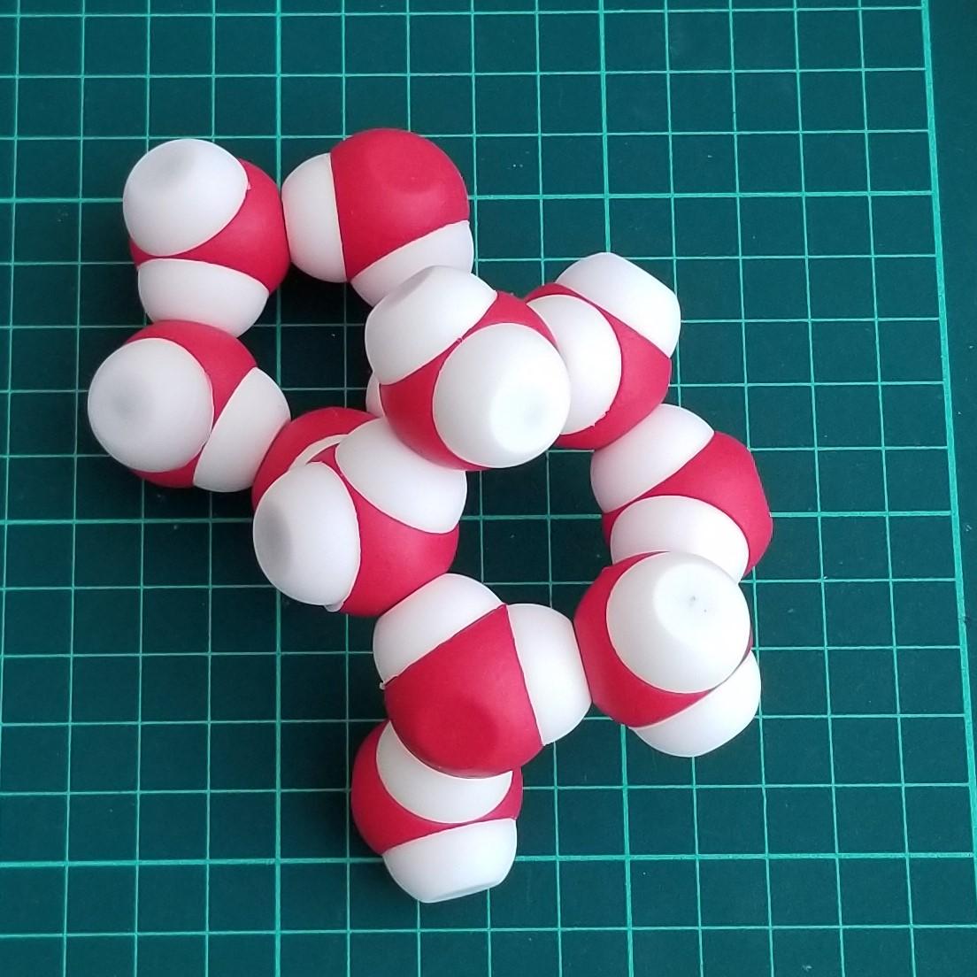 Making the Invisible Visible Modelling Solid Bonding & Brittleness 4