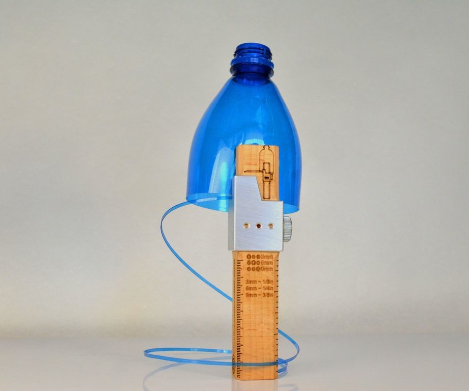 How to Make a Rope From the Plastic Bottle