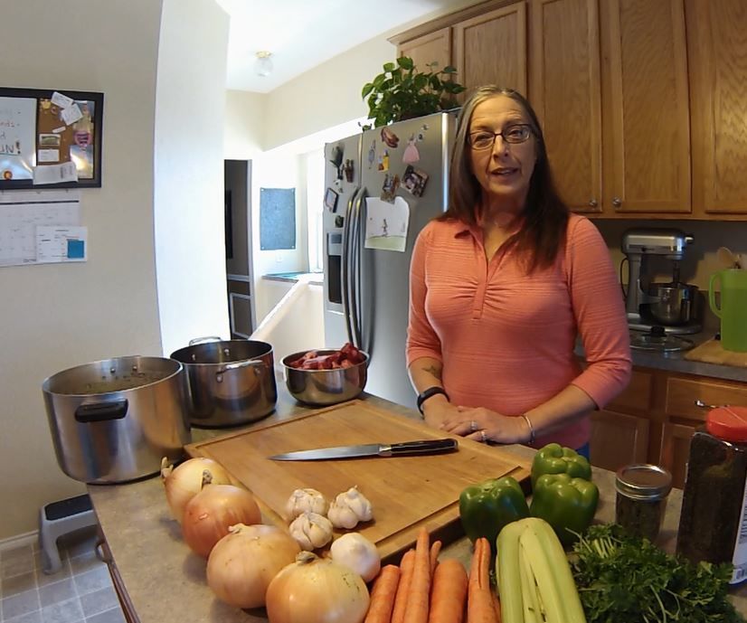 Broth (Vegetable, Beef or Chicken)