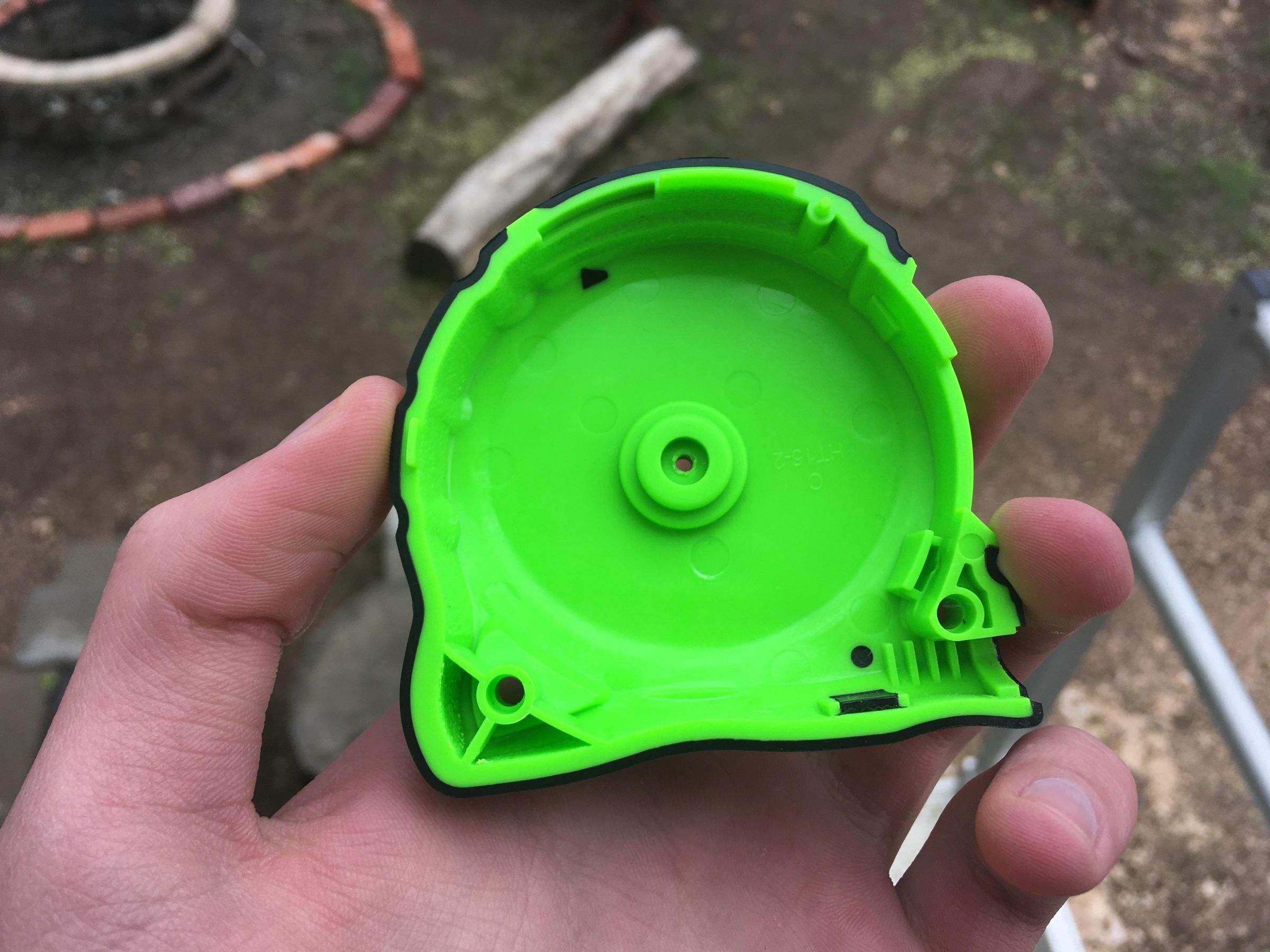 Apple Power Brick to Tape Measure Mod 9 Steps (with Pictures