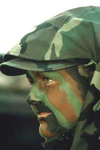 How put on camoflauge face paint