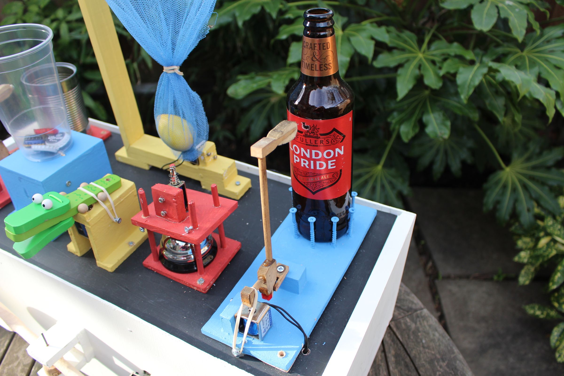 A Raspberry Pi Powered Junk Drum Machine 15 Steps (with Pictures