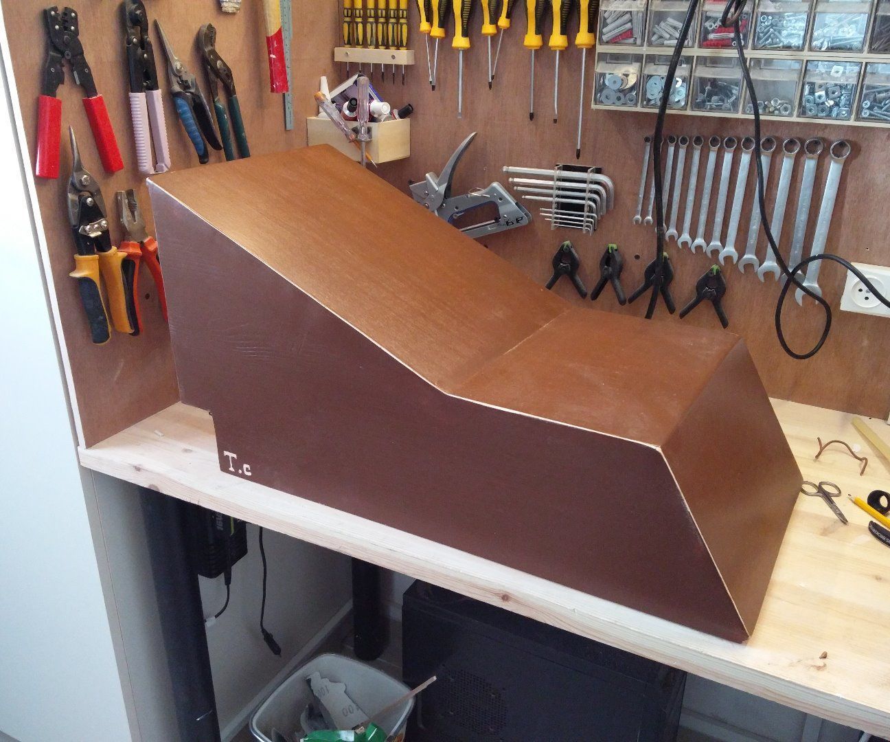 Simhasana Bench