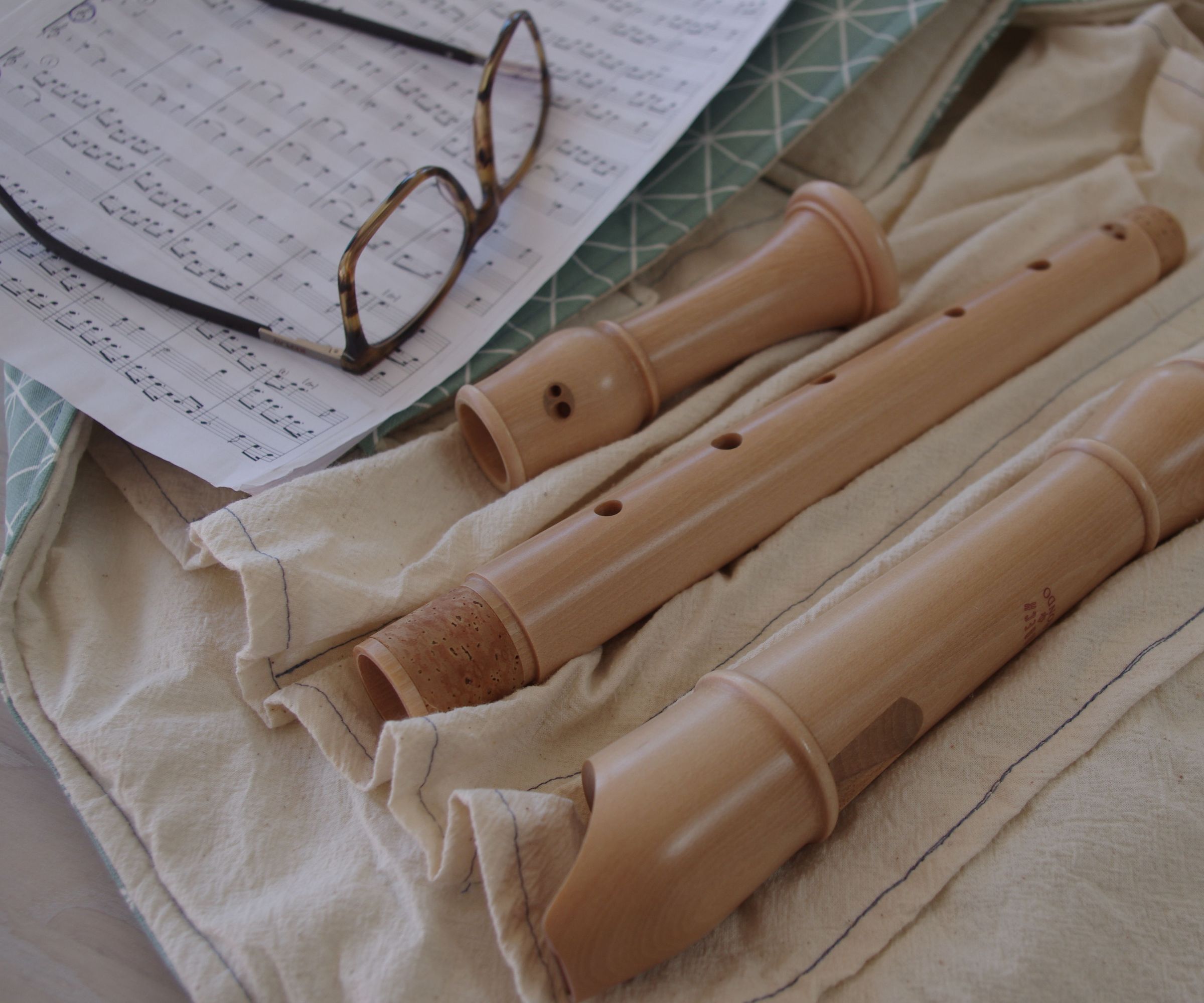 Shawl to Protect Wooden Instruments