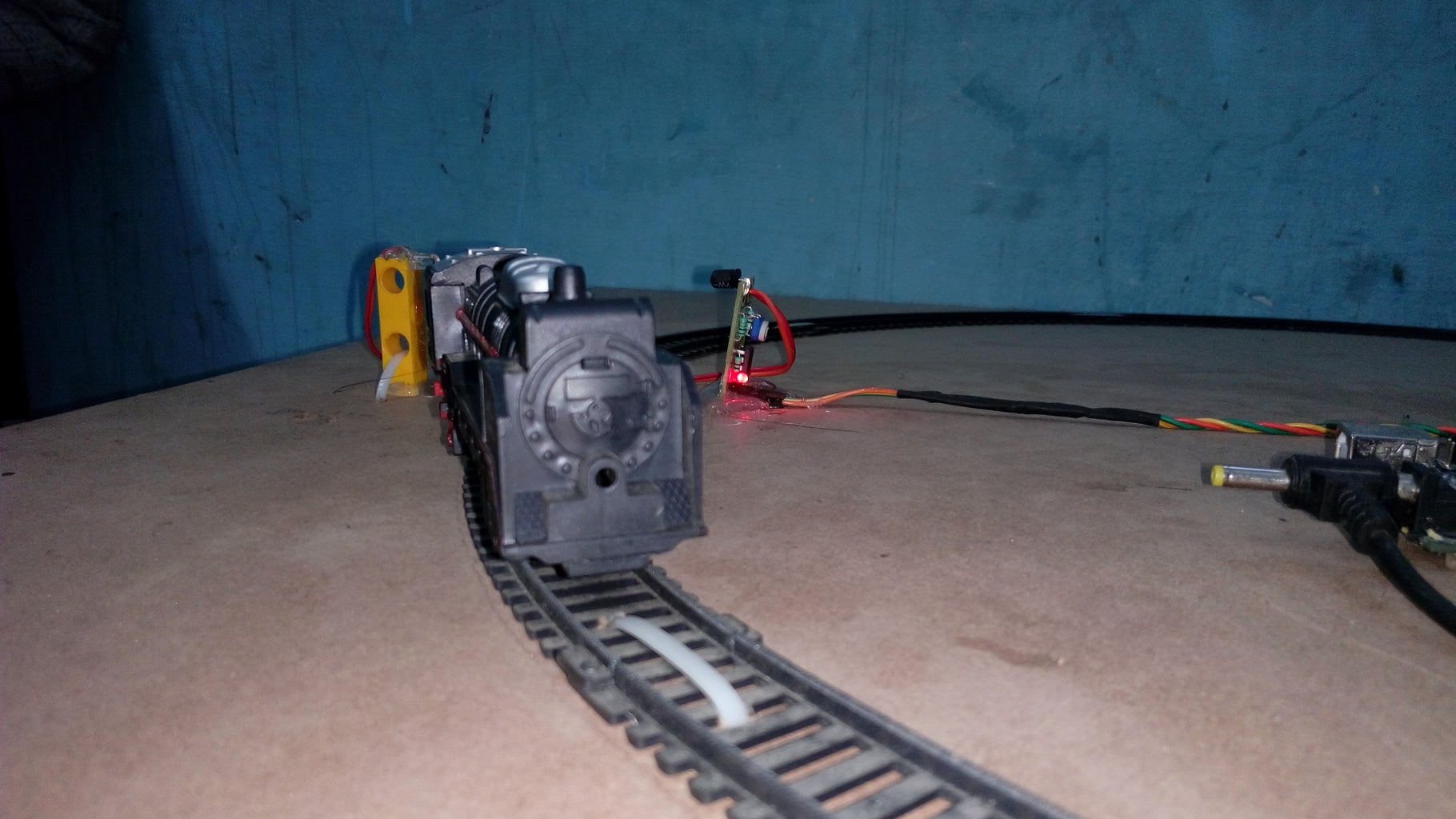 Automatic Railway Crossing Using Arduino : 5 Steps - Instructables