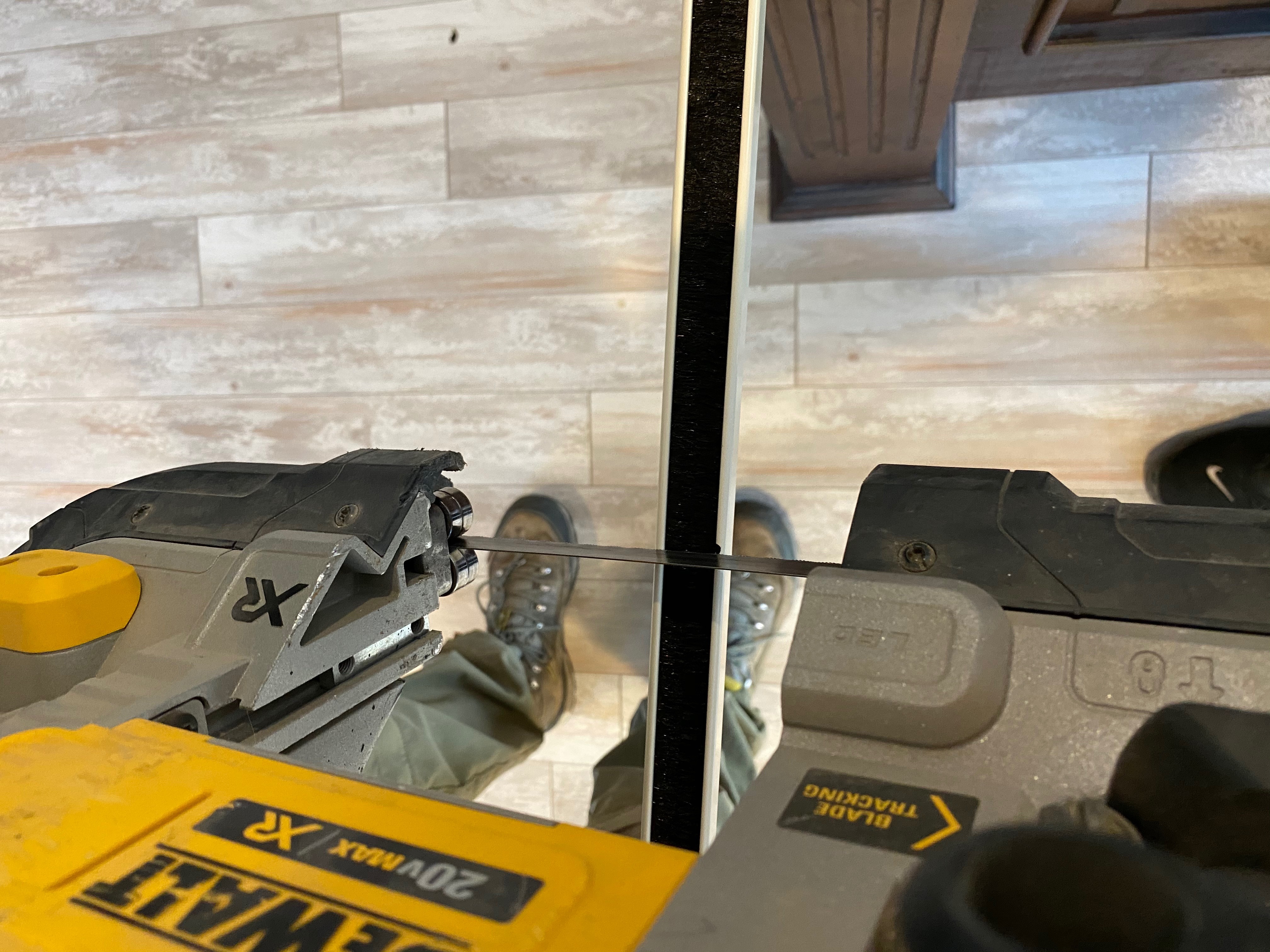 How to Install a Screen Door 7 Steps Instructables