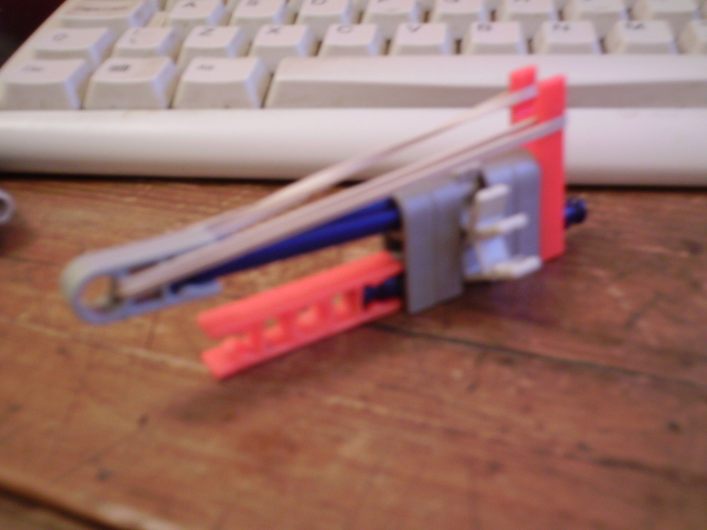Tiny K'nex Gun