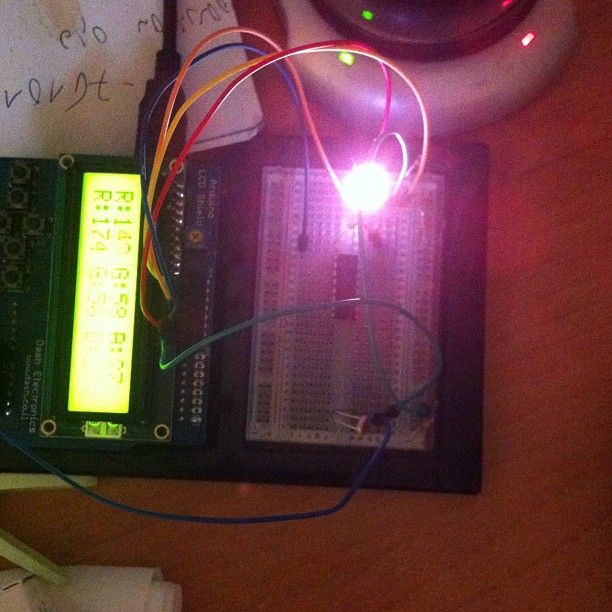 RGB LED Change of Colours+light Sensor+LCD