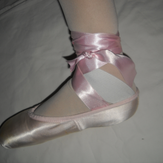 Sewing pointe sales shoes ribbons
