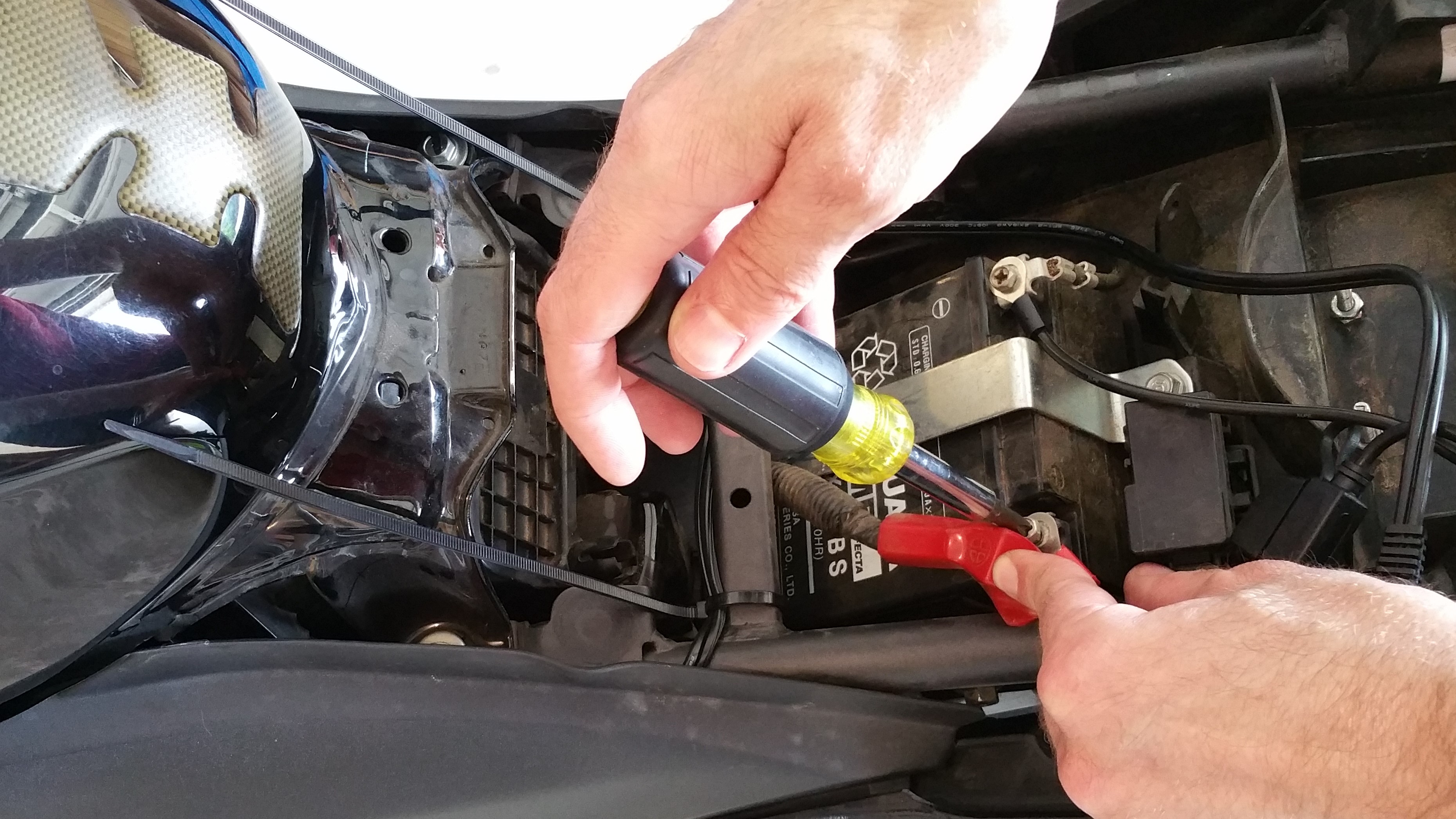 How to Install a USB Charger on a Motorcycle 10 Steps (with Pictures