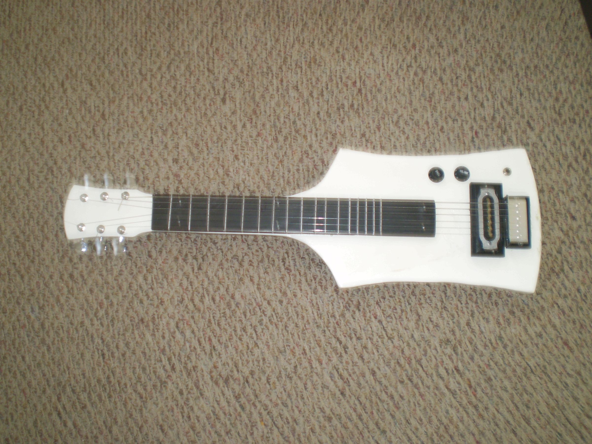 How to Make an Electric Lapsteel for a High School Physics Class