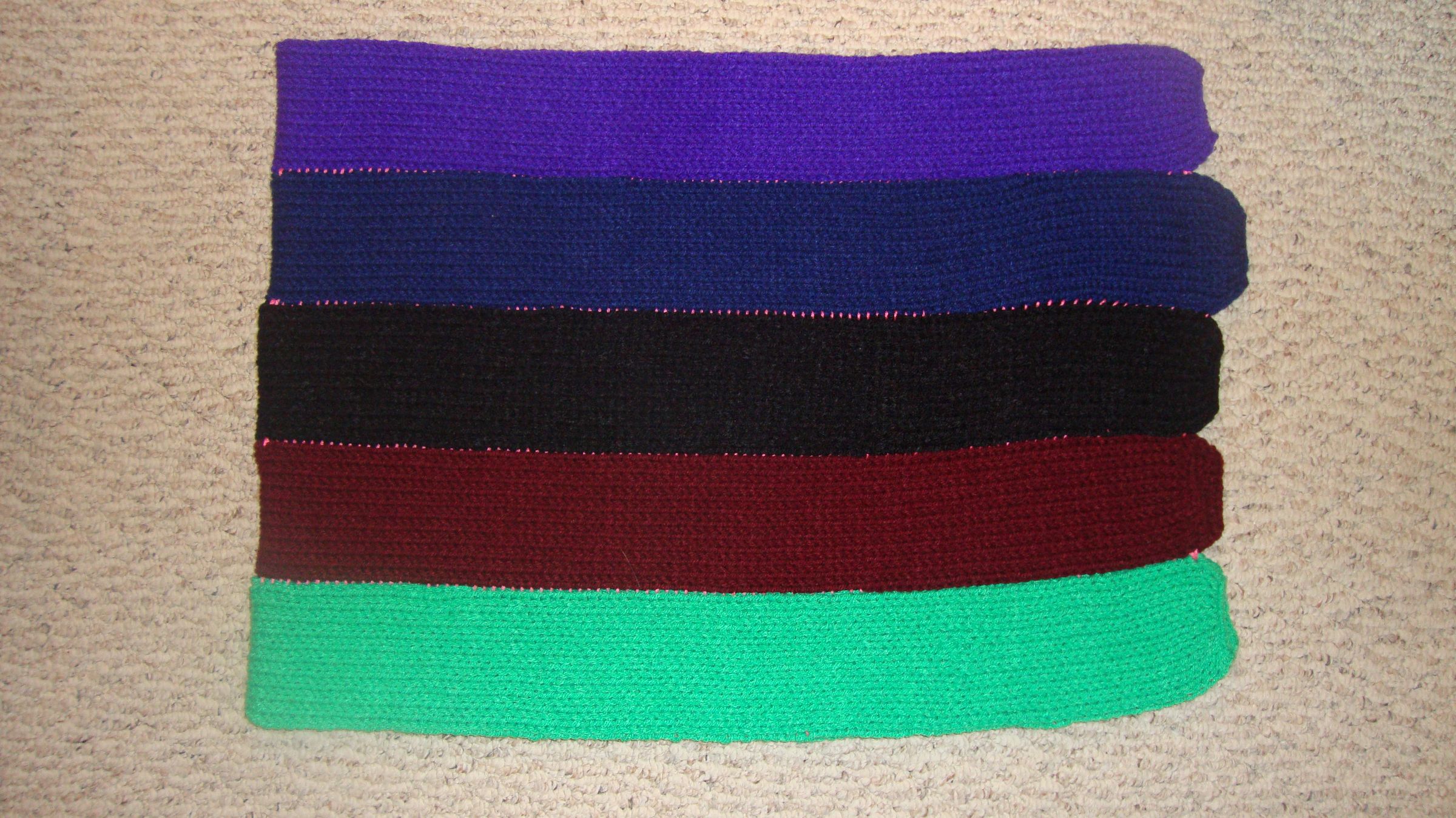 Easy Crafts With Knitted Rolls: Thick and Quick Rug