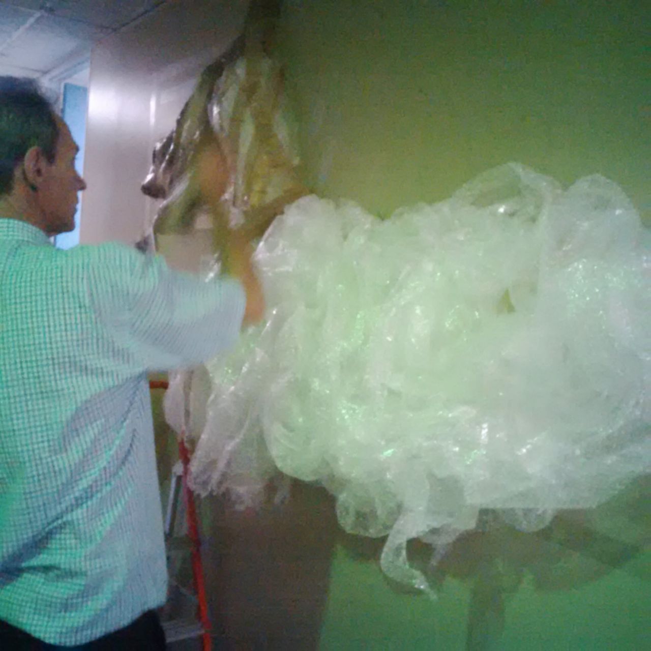 Bubble Wrap Wall Decorations Instructables
