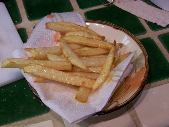 Homemade French Fries - Tasty and EASY!