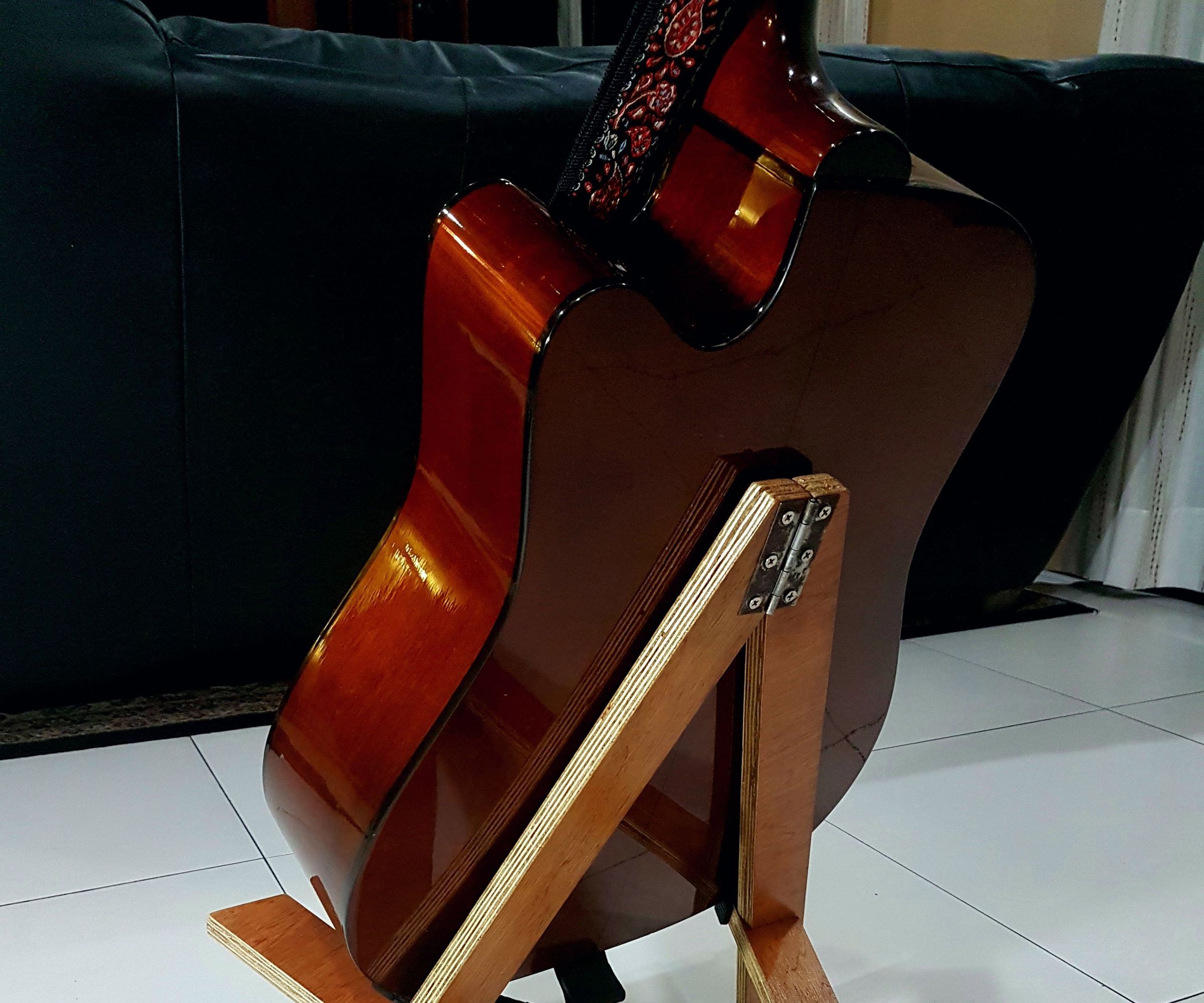 Completely Collapsible and Portable Guitar Stand