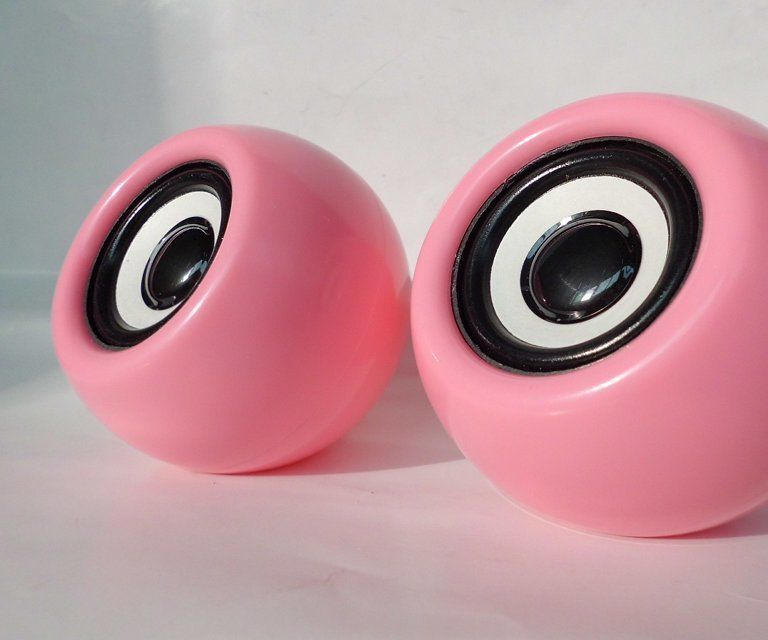 Change Sound Output Between Speakers and Headphones