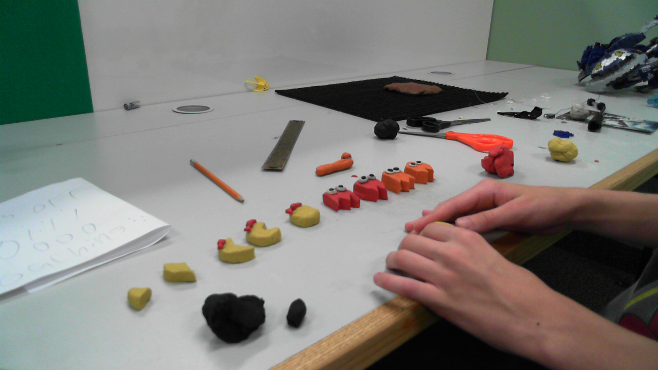 How to make Mrs Pacman using clay (animation)