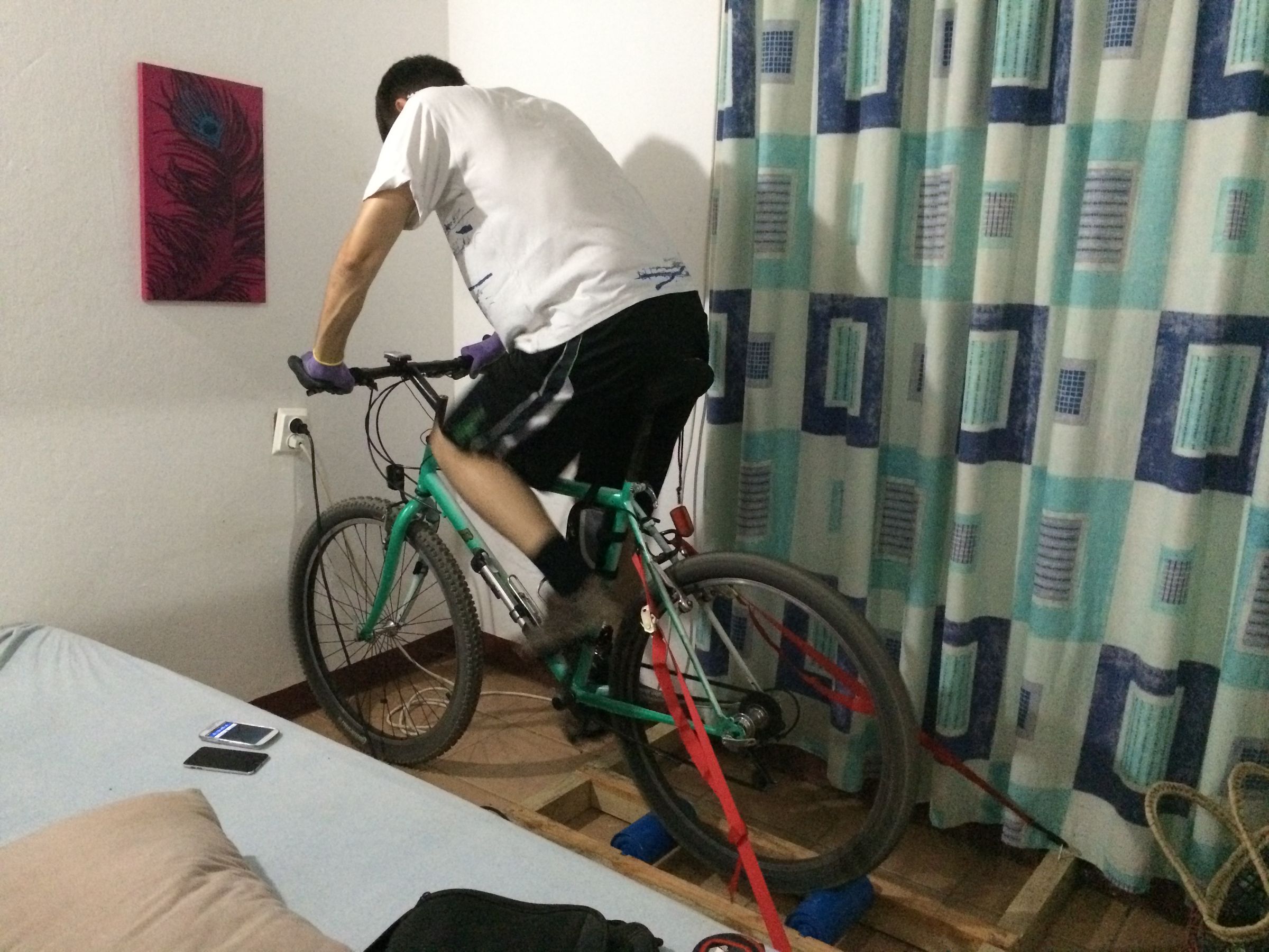 how to pick a bike trainer