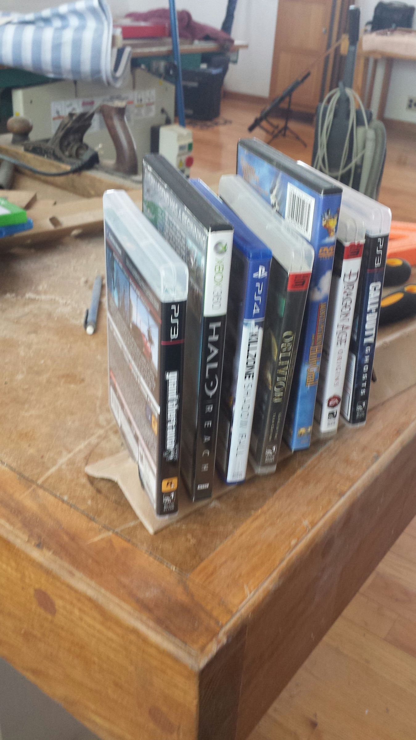 The Holding Platform of Video Game Cases (Cardboard)