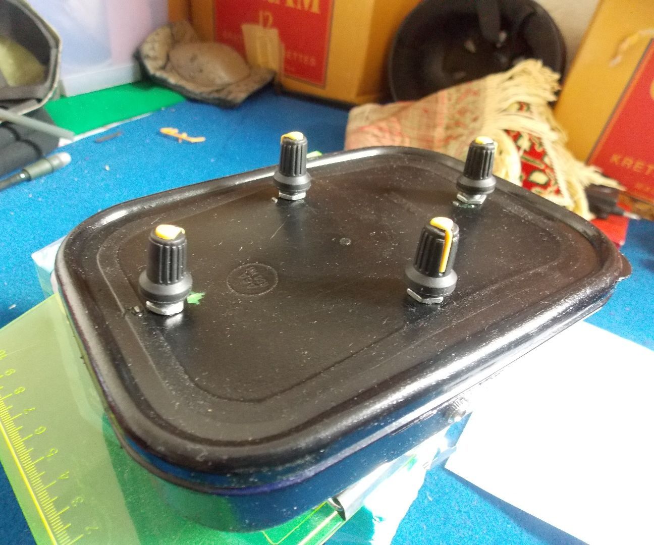 DIY simple audio mixer 