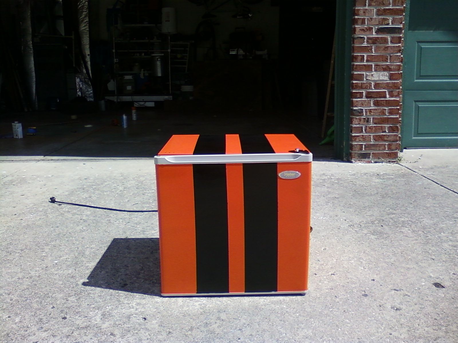 Turn a Boring Refrigerator Into a Flashy One
