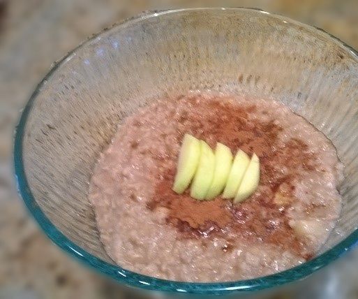 Cinnamon Apple Oatmeal in 15 Minutes